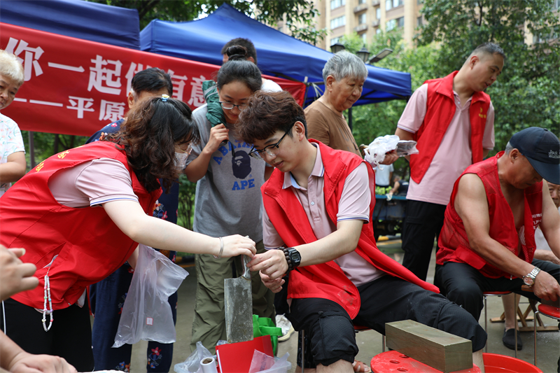 家門口的幸?！皆驹阜?wù)隊(duì)